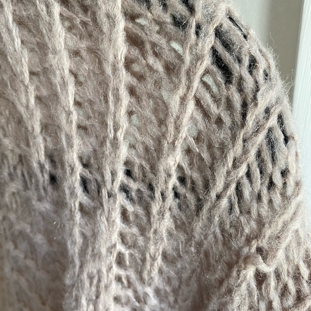 Sweater - Picture 4 of 6